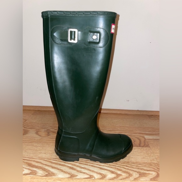 Green Hunter Rain Boots - Picture 3 of 11